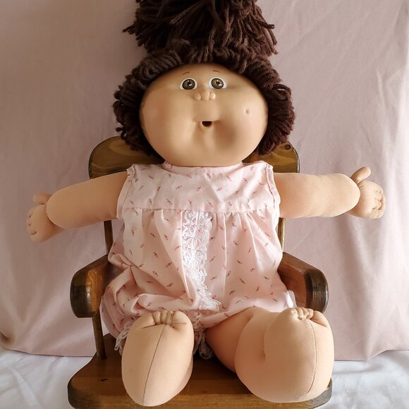 Vintage 1985 Cabbage Patch Kids Doll Paci Girl, Brown hair/eyes, GUC - Picture 1 of 7